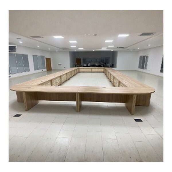 Table de conférence Géante en bois en U – Solution idéale