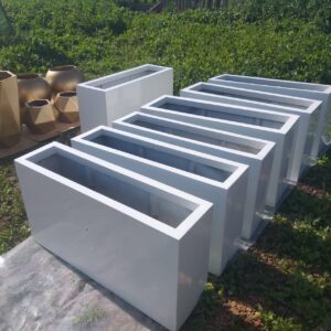 Jardinière en résine polyester 100 × 25 × 50 cm