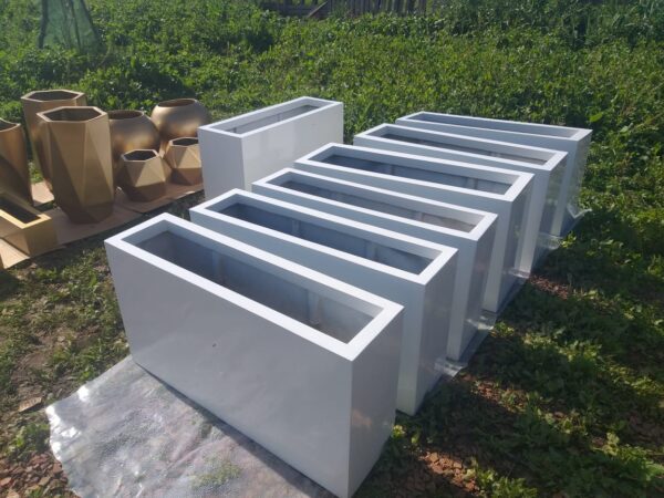 Jardinière en résine polyester 100 × 25 × 50 cm