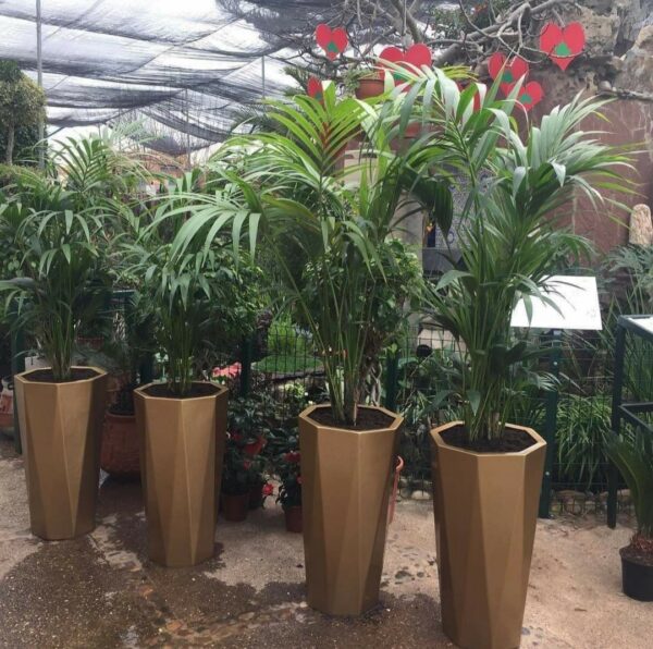 Pot géométrique en résine polyester 70 cm